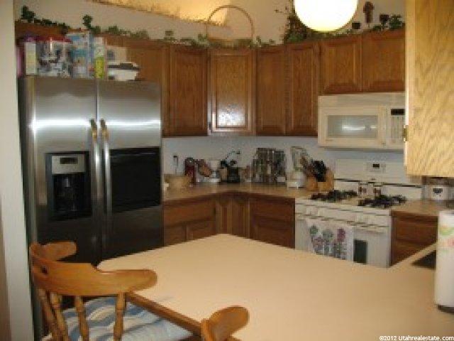 817 Meadow View Dr, Ogden, UT 84404 — photo 4
