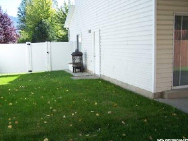 817 Meadow View Dr, Ogden, UT 84404 — photo 9