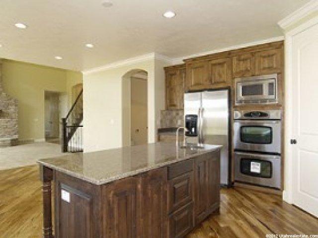 576 Oakview Ct, North Salt Lake, UT 84054 — photo 2
