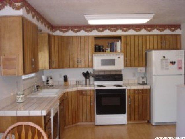 853 W 700 N, Clearfield, UT 84015 — photo 3