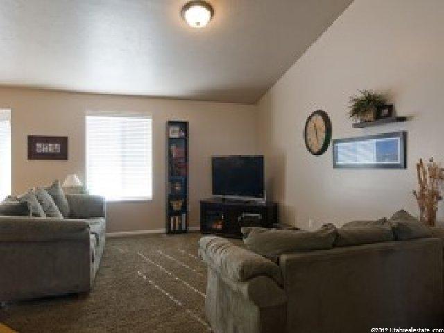 2863 W 2175 N, Clinton, UT 84015 — photo 4