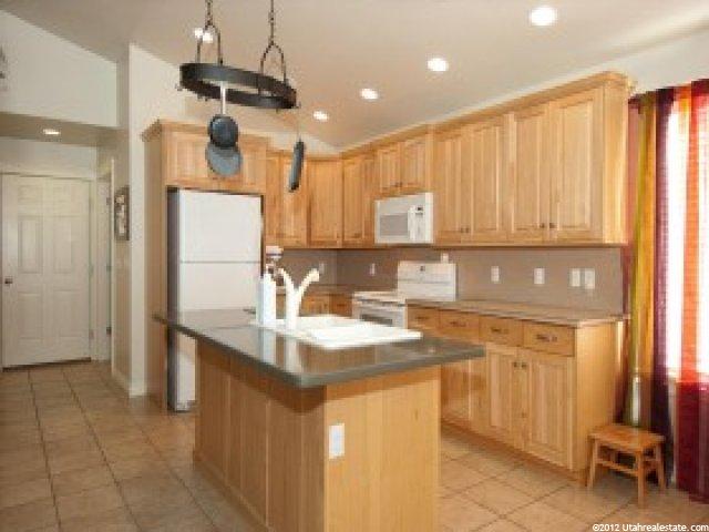 1075 N Valley View Dr, Tremonton, UT 84337 — photo 3
