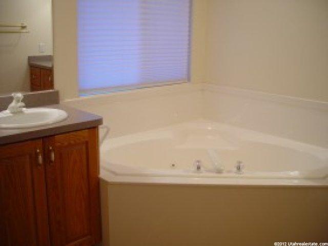 2198 Oak Ln, Layton, UT 84040 — photo 5