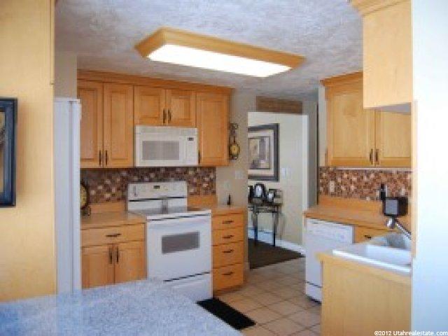 329 W 1450 N, Bountiful, UT 84010 — photo 2