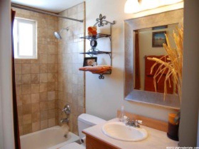 329 W 1450 N, Bountiful, UT 84010 — photo 7
