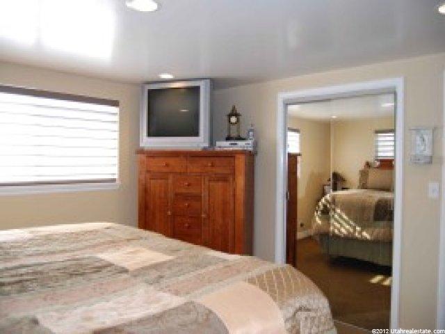 329 W 1450 N, Bountiful, UT 84010 — photo 9