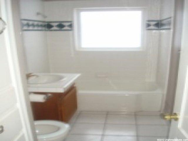 110 W Wicker Ln, Bountiful, UT 84010 — photo 4