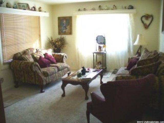 567 Cross St, Ogden, UT 84404 — photo 2