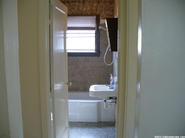 567 Cross St, Ogden, UT 84404 — photo 8