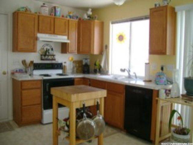1671 E Dunsinane Cir, Ogden, UT 84401 — photo 4
