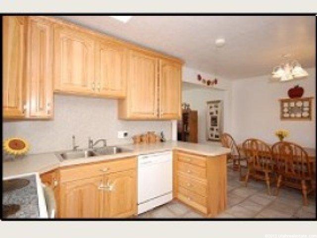 9326 Sneddon Dr, Sandy, UT 84070 — photo 9