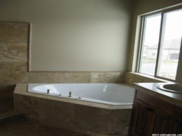 76 N 3375 W, Layton, UT 84041 — photo 5