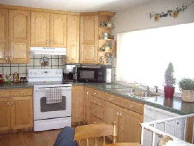 391 N Main St W, Mona, UT 84645 — photo 3