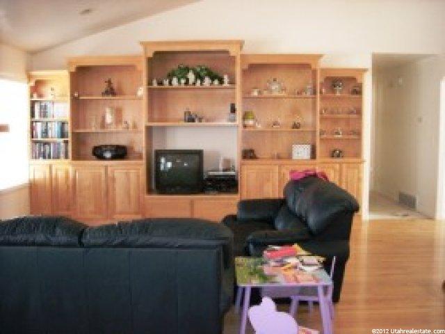 1143 N 1170 W, Clinton, UT 84015 — photo 5