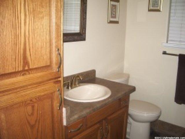 2135 E 3100 N, Layton, UT 84040 — photo 8