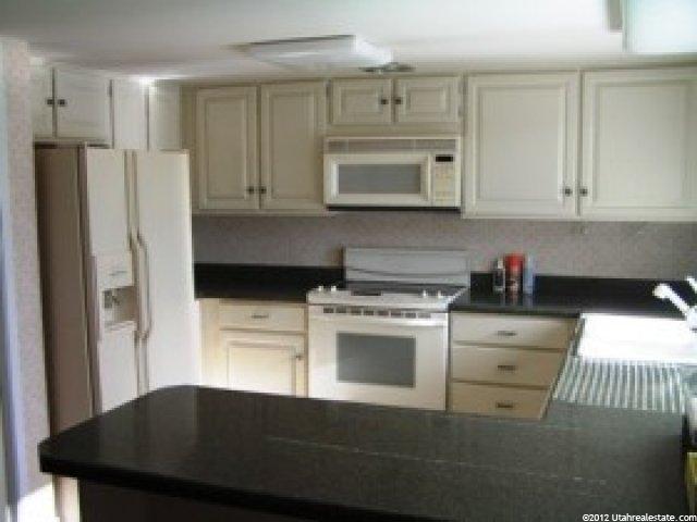 4892 S 1710 E, Holladay, UT 84117 — photo 4