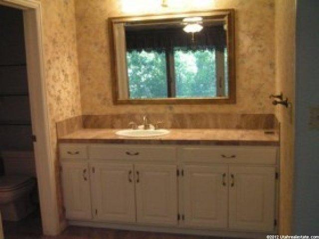 4892 S 1710 E, Holladay, UT 84117 — photo 9