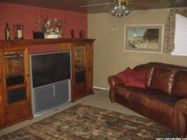 389 W 400 N #27, Bountiful, UT 84010 — photo 9