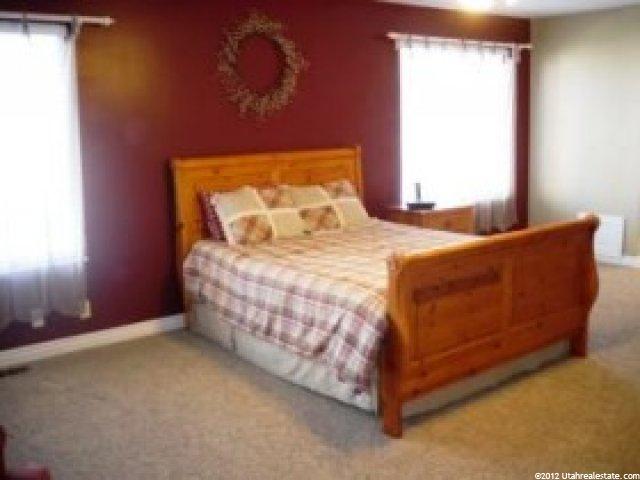 176 W 1300 North Cir, Centerville, UT 84014 — photo 8
