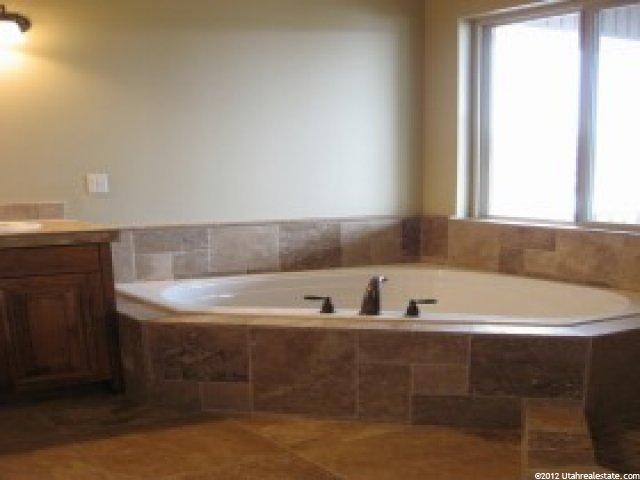 180 N 3375 W, Layton, UT 84041 — photo 9
