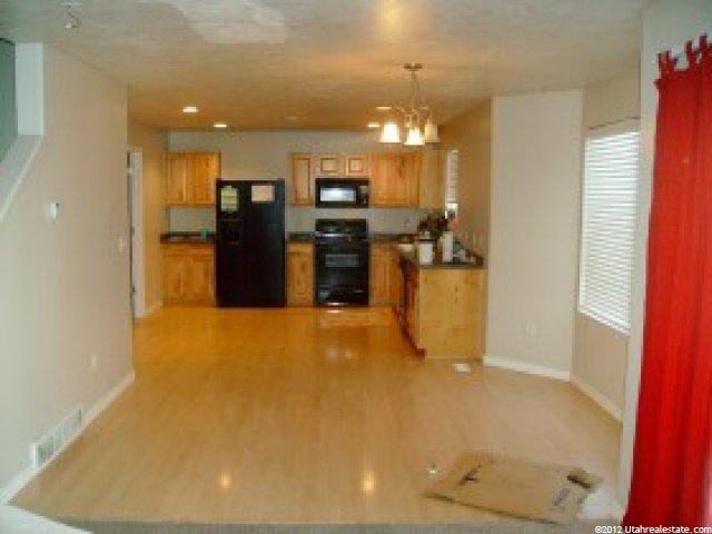 1913 S 575 E, Clearfield, UT 84015 — photo 2