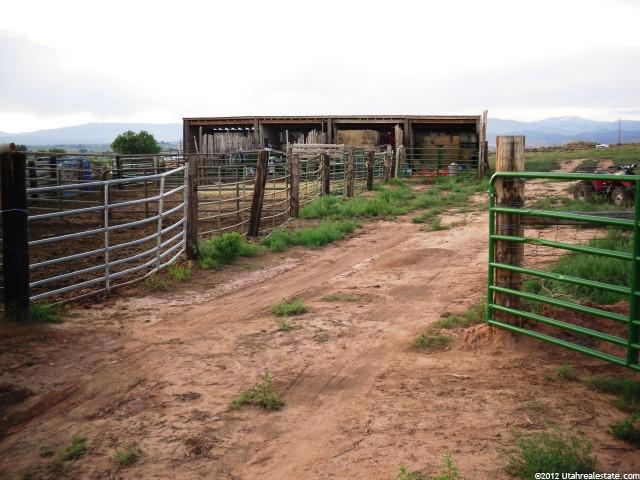8300 E 6000 N, Lapoint, UT 84039 — photo 10