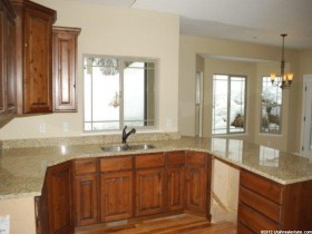 2784 E 2250 N, Layton, UT 84040 — photo 4