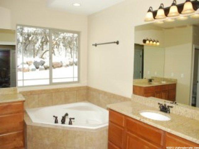 2784 E 2250 N, Layton, UT 84040 — photo 10