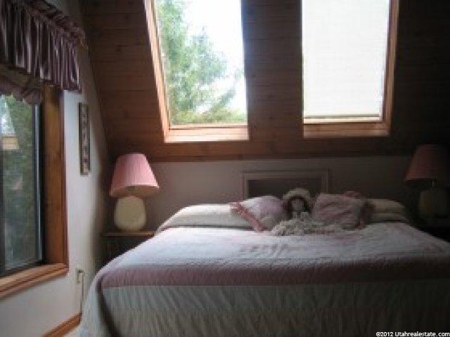 3727 S 400 E, Bountiful, UT 84010 — photo 8