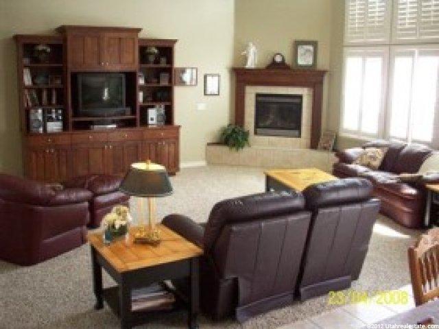 1076 S Angel St, Layton, UT 84041 — photo 2