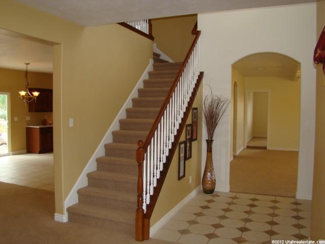 433 Eagle Point Cir, North Salt Lake, UT 84054 — photo 2