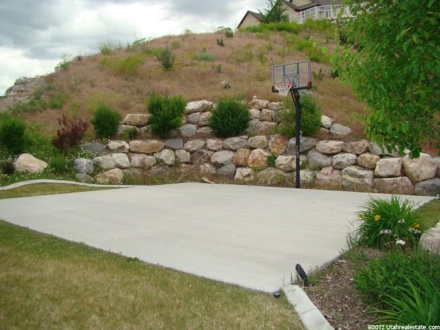 433 Eagle Point Cir, North Salt Lake, UT 84054 — photo 10
