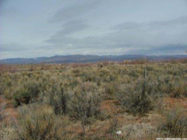 8053 E 6000 N, Lapoint, UT 84039 — photo 2