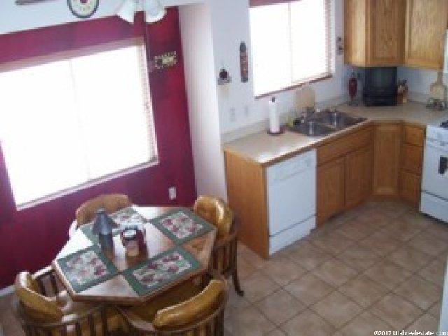 2139 W 1630 N, Clinton, UT 84015 — photo 3