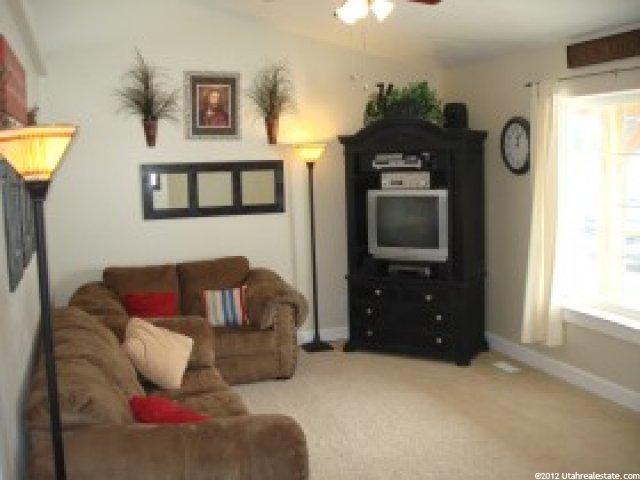 221 W 400 N, Smithfield, UT 84335 — photo 2
