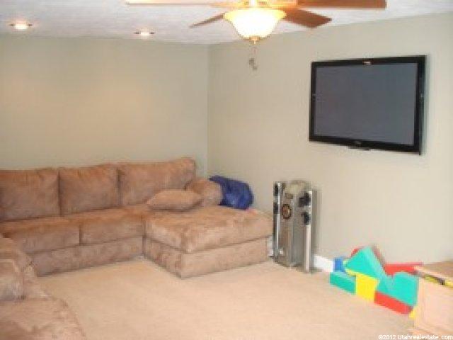 221 W 400 N, Smithfield, UT 84335 — photo 9