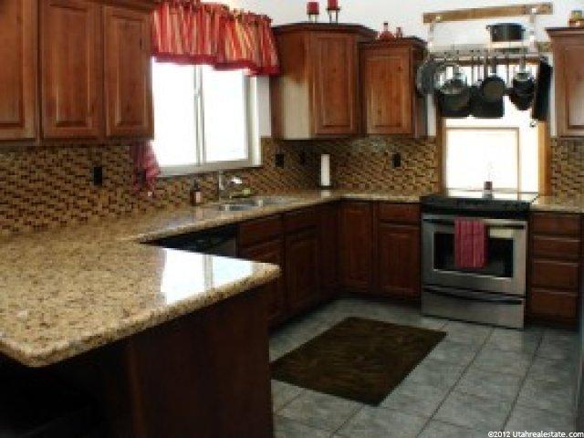 756 Quaking Aspen Dr, Murray, UT 84123 — photo 2