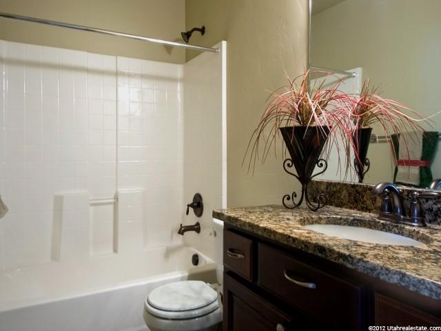 2052 S Orchard Dr, Bountiful, UT 84010 — photo 10