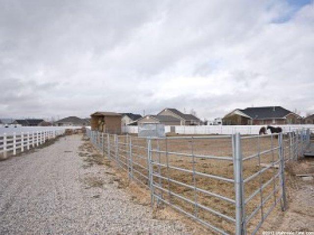 809 E Wrangler Ct, Grantsville, UT 84029 — photo 2