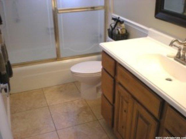 936 W 2600 N, Clinton, UT 84015 — photo 2
