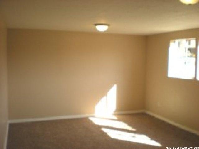 936 W 2600 N, Clinton, UT 84015 — photo 3