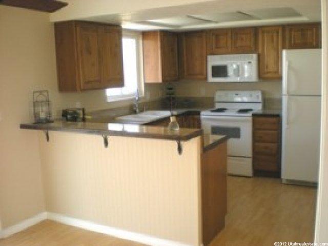 936 W 2600 N, Clinton, UT 84015 — photo 5