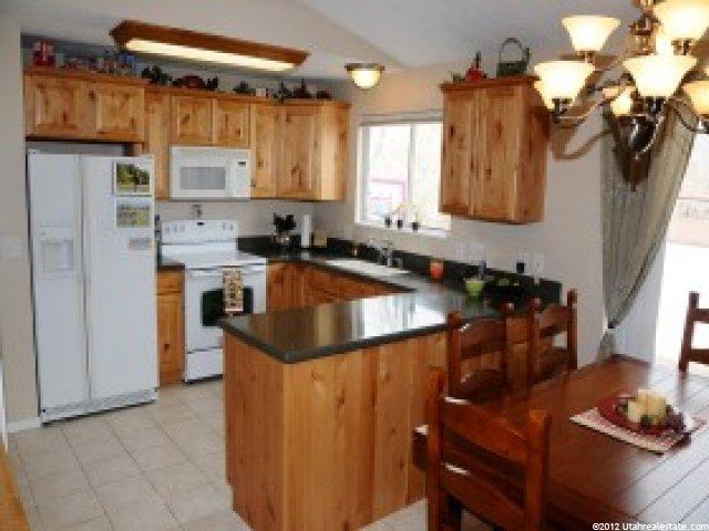 225 E White River Dr, Sandy, UT 84070 — photo 2