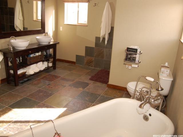 660 E Fish Hatchery Rd, Bicknell, UT 84715 — photo 5