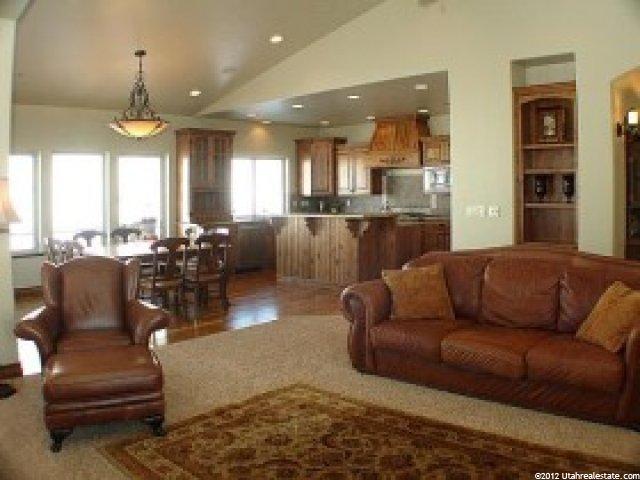 983 N Maple Dr, Huntsville, UT 84317 — photo 4