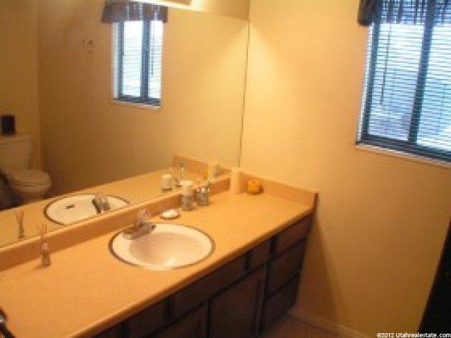 9174 S Winter Wren Dr E, Sandy, UT 84093 — photo 10