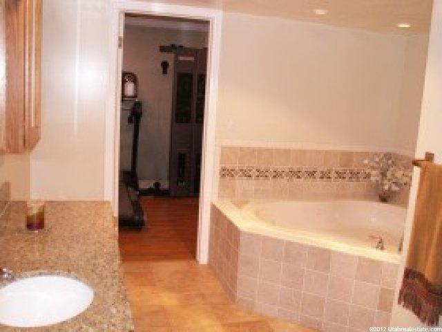 4865 S 800 E, South Ogden, UT 84403 — photo 7