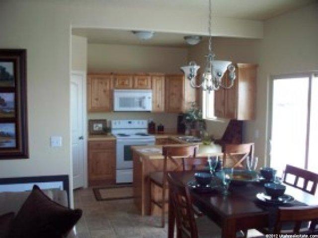 453 E Red Fox Ln, Naples, UT 84078 — photo 3