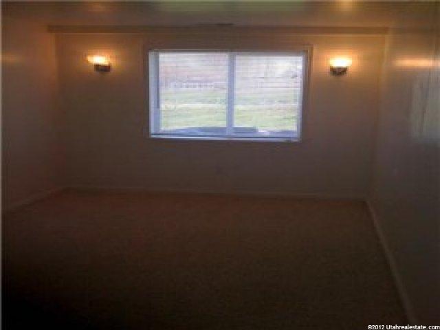 5326 Vista Dr, Roy, UT 84067 — photo 4