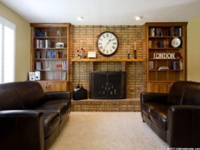 8498 S Terrace Dr E, Sandy, UT 84093 — photo 2